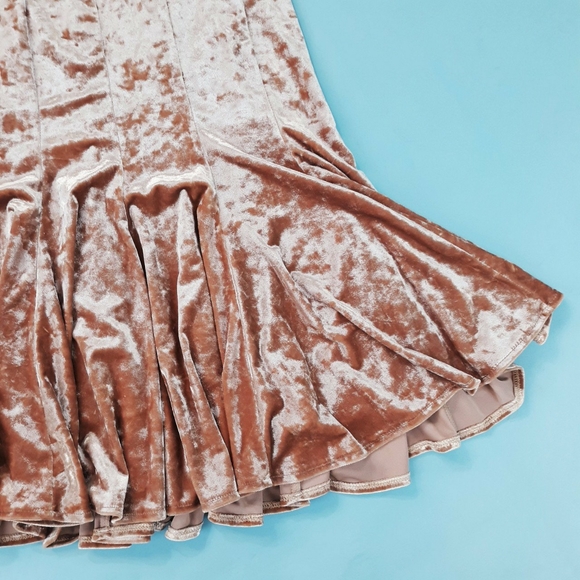 Vtg designer high waisted velvet midi skirt - Picture 4 of 4